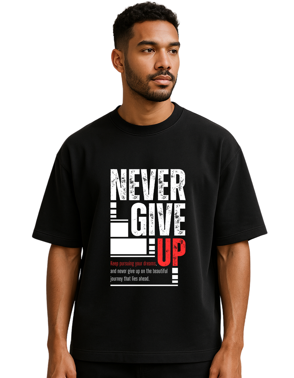 🥊 NEVER GIVE UP – Oversized Tee